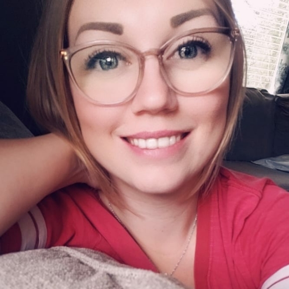 Meet your Posher, Savannha - Picture 2 of 2